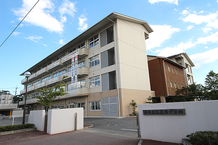 グレイス 中学校