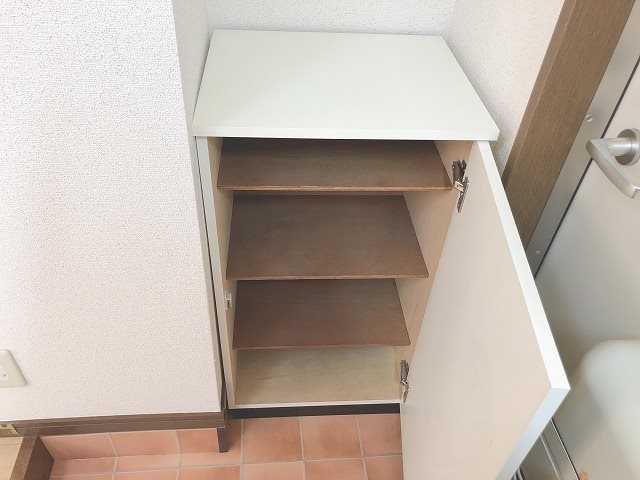 Surplus岡田 収納
