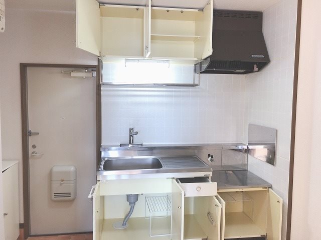 Surplus岡田 キッチン