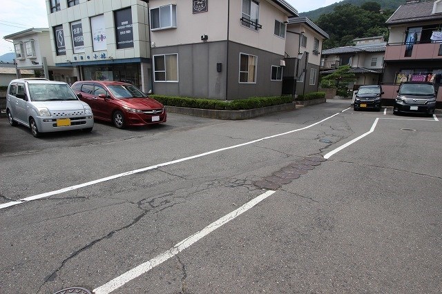 アトウレOAK 駐車場