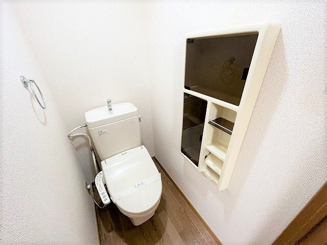 クリスタル萬月 トイレ