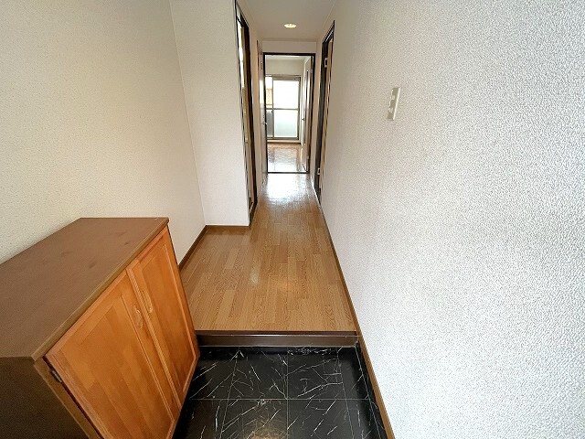ストーク稲葉　A棟 玄関