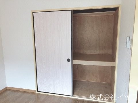 ストーク稲葉　A棟 収納