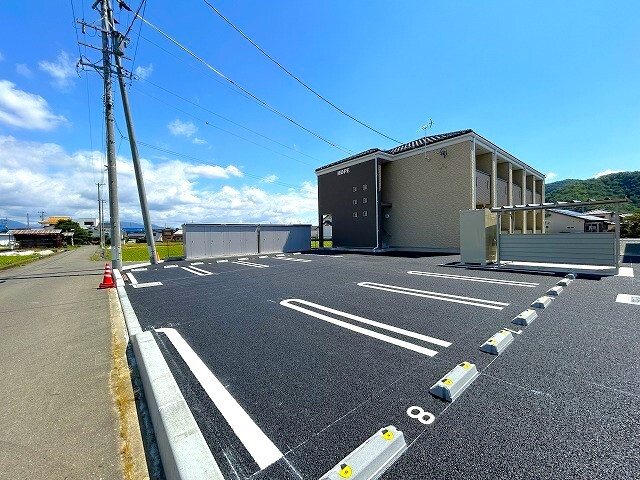 COZY 駐車場