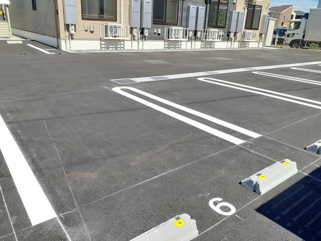 リンデンハイム　Ⅱ 駐車場