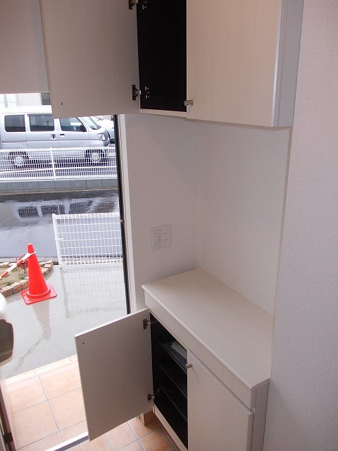 プリマベーラ　Ｂ 玄関