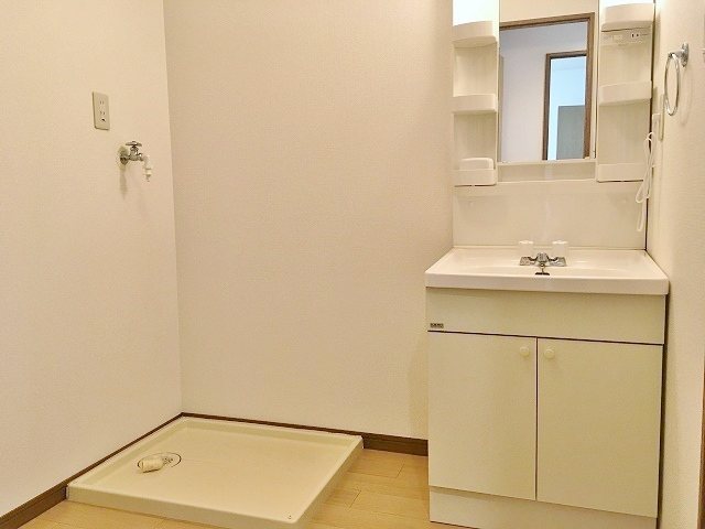 メゾンドアイリス 洗面所