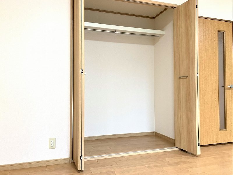 メゾンドアイリス 収納