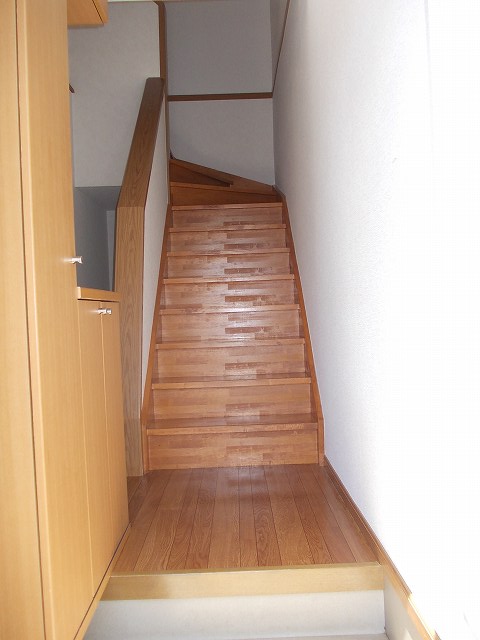 フォレスタ　Ａ 玄関