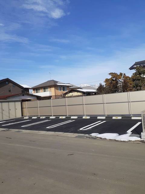 グレースコート　カネコ 駐車場