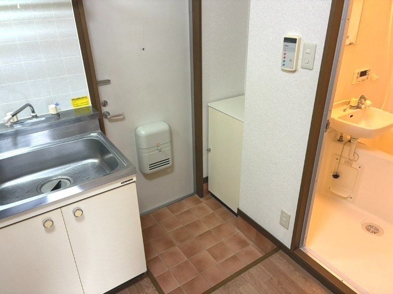 Surplus岡田 玄関