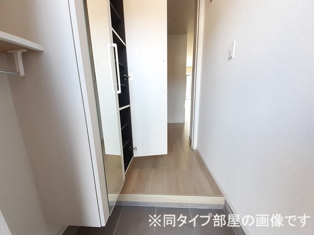 ソラティオ 玄関
