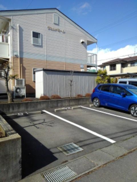 ヴェルドミール 駐車場