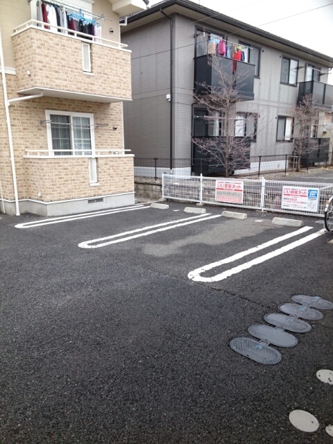 グランソレイユ　Ｂ 駐車場
