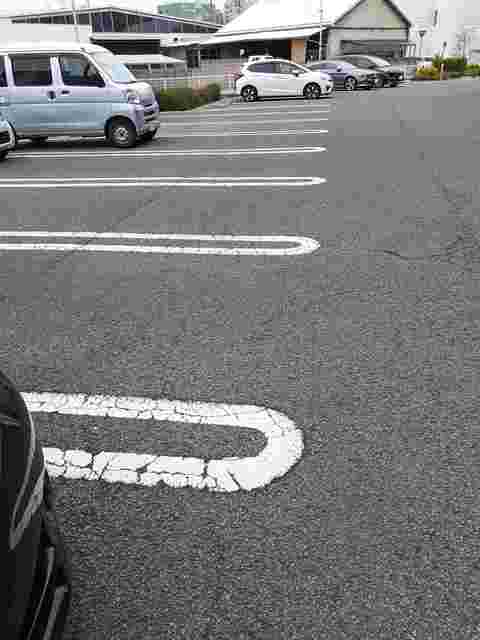 メゾン・ド・ポプラ 駐車場