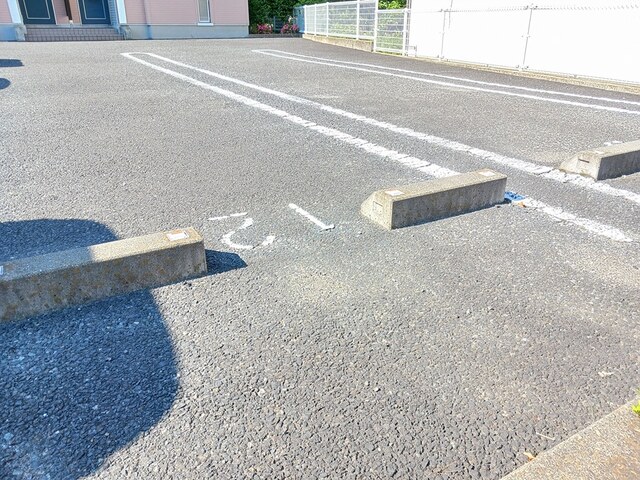 リーブラ 駐車場