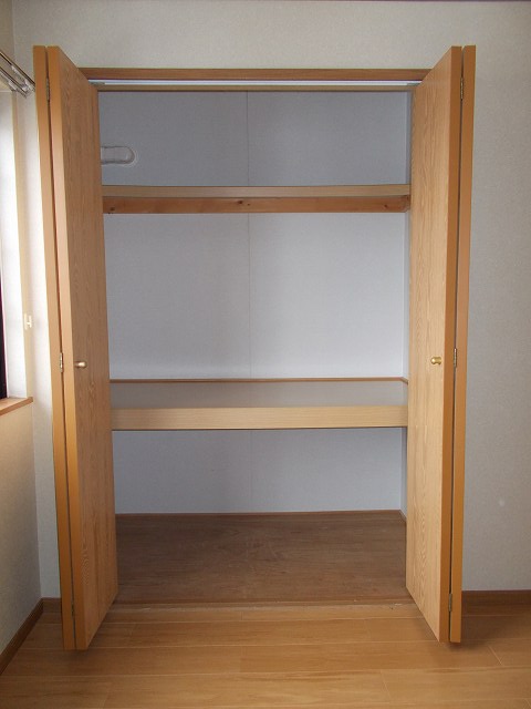 フォレスタ　Ｂ 収納
