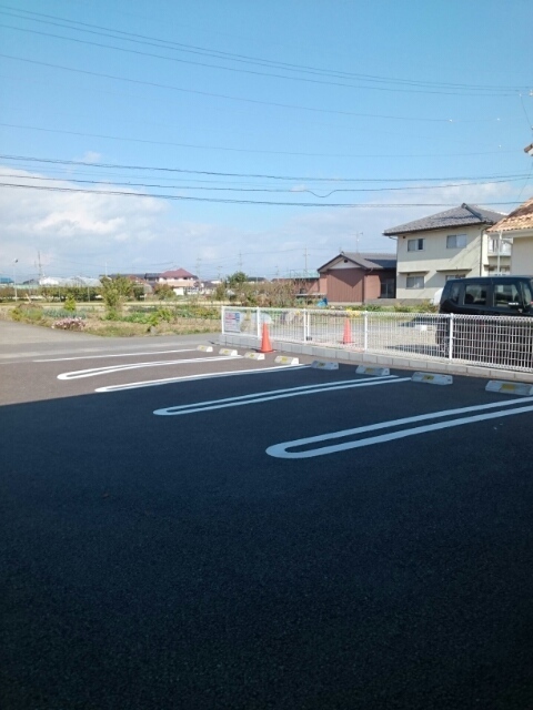 アプローズ　Ⅱ 駐車場