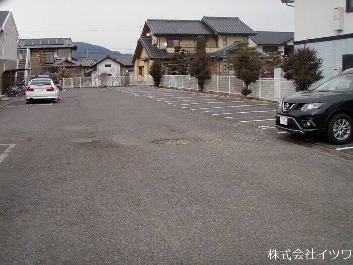 アネーロ和田　Ａ棟 駐車場