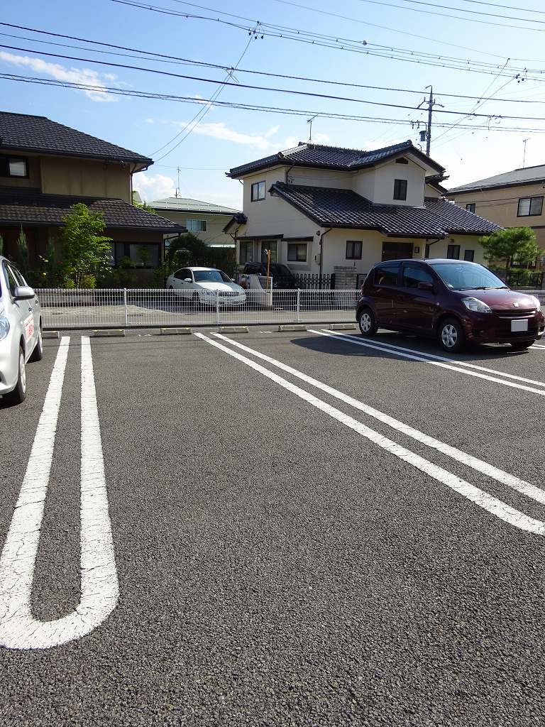シャルマン櫻街 駐車場