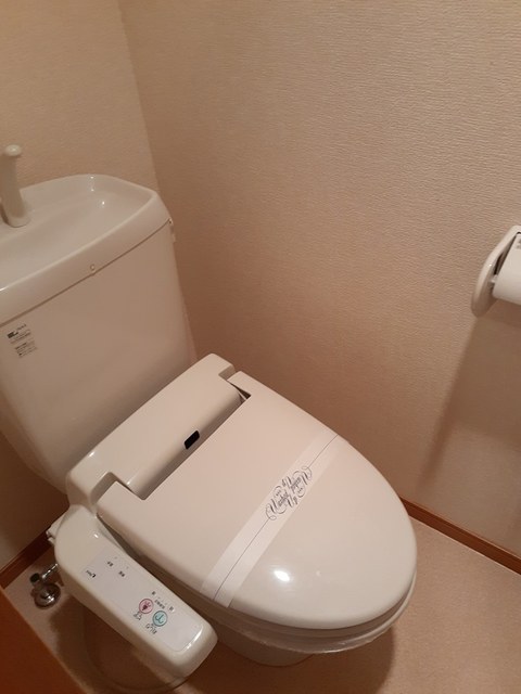 メゾン・ド・ポプラ トイレ
