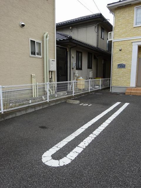 ウィスティリア　Ⅱ 駐車場