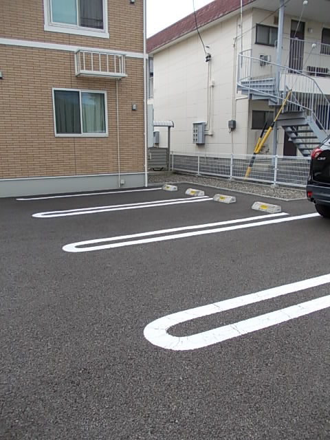ミント　ブリーゼ　Ⅱ 駐車場