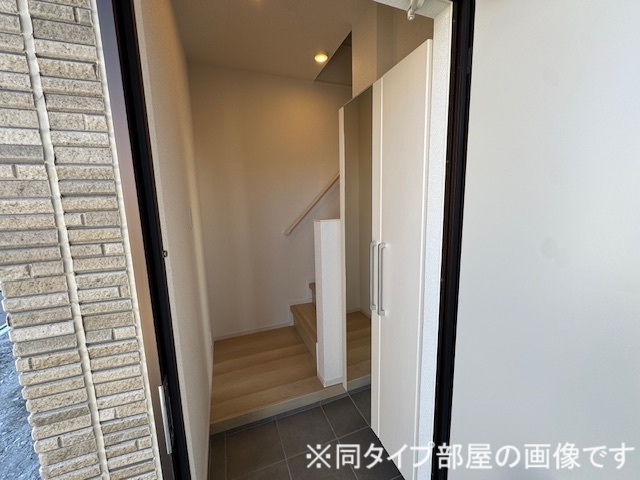 アルバーダ 玄関