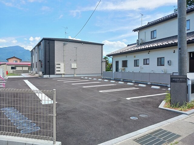 モルゲンロートＫ 駐車場