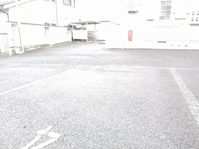 フラットＪ 駐車場