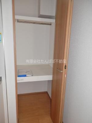 岩手県北上市上野町１丁目 収納