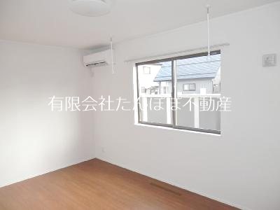 ワンリッチ上野町B リビング