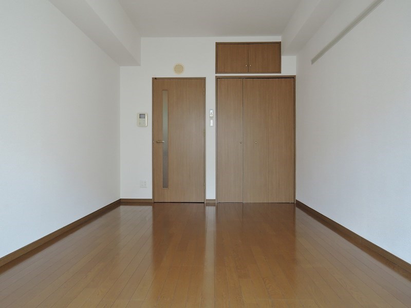 カフルイアパートメント 玄関