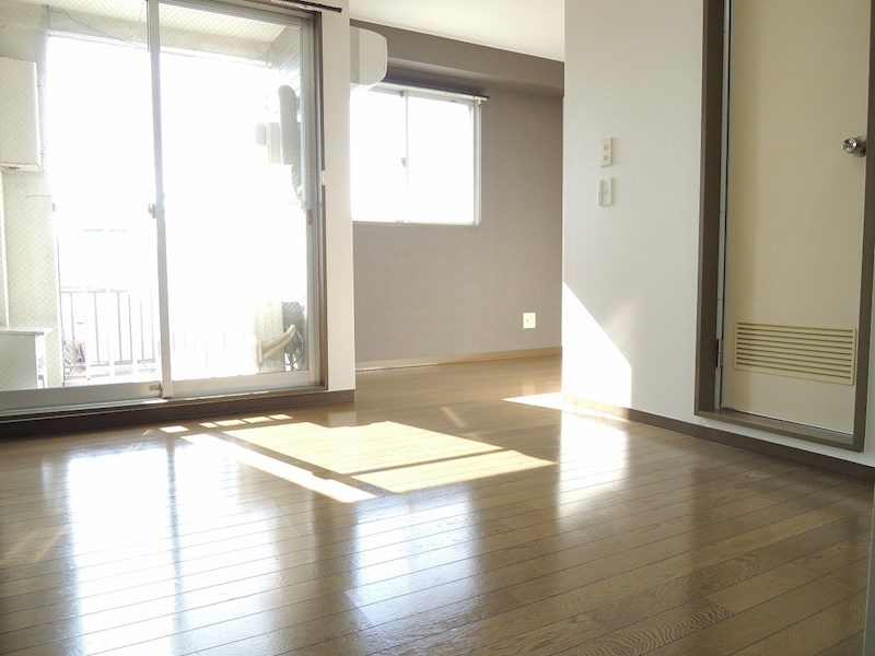 アクティブハウスヒロセ 玄関