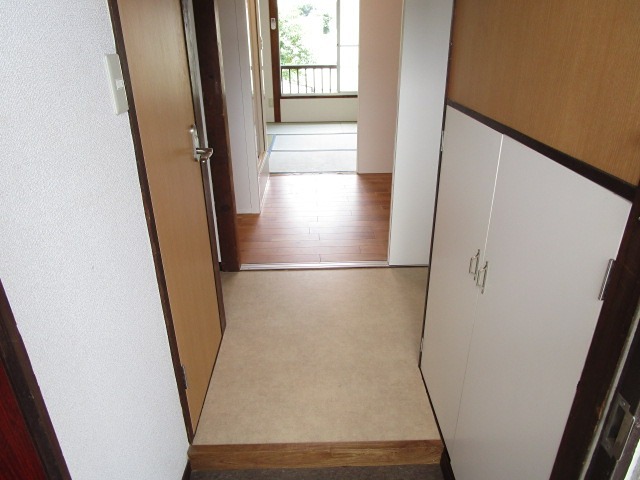 まどか荘 玄関