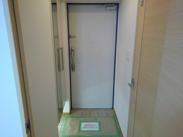 リヤン 玄関