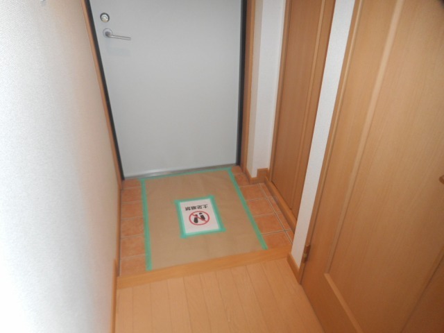 ワン　シーダー　ヒルズ 玄関