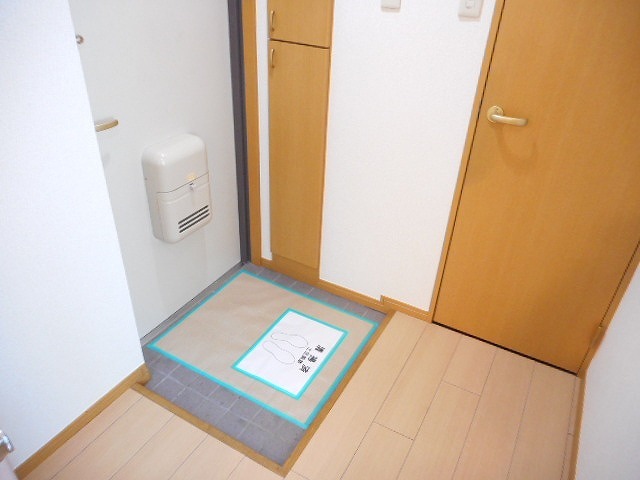 ノースハイツ藤 玄関