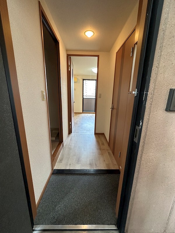 ヴィレッジヒル宮西 玄関