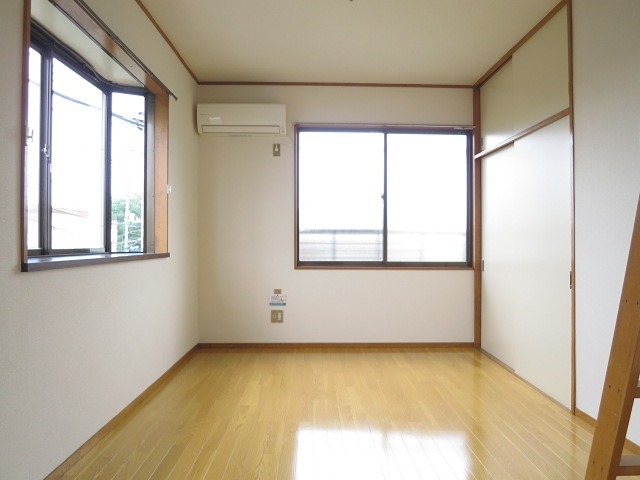 クリエートヴィレッヂ ベッドルーム