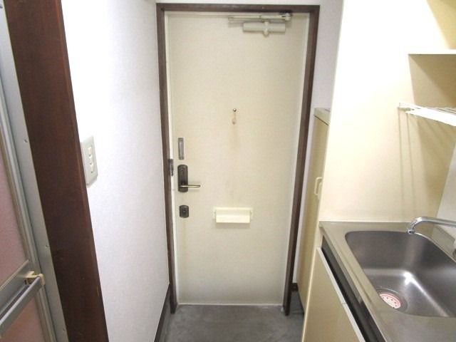 ピアザ国分寺Ⅲ 玄関