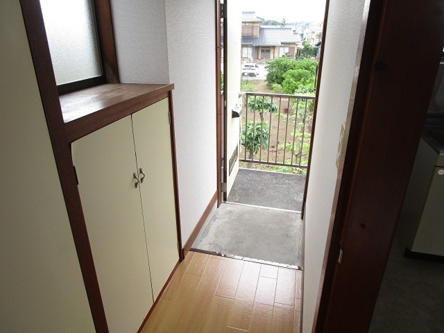 ハタノハイツ 玄関