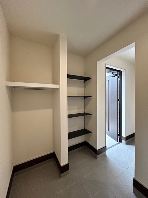 BLOOMING MAISON府中市押立町3号棟 玄関