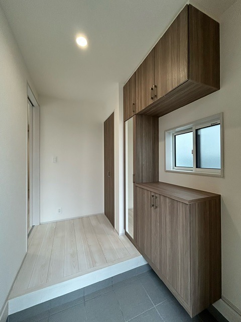 BLOOMING MAISON府中市押立町2号棟 玄関