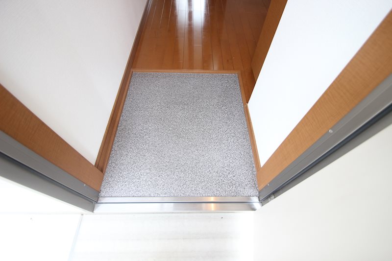 メインシティガーデン フォルトゥーナ 玄関