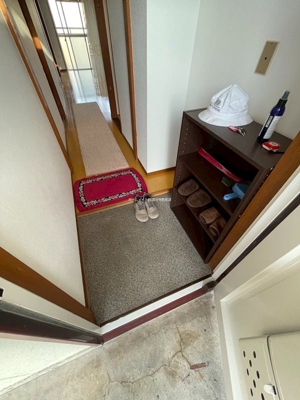 エミネンス・ニノミヤ 玄関