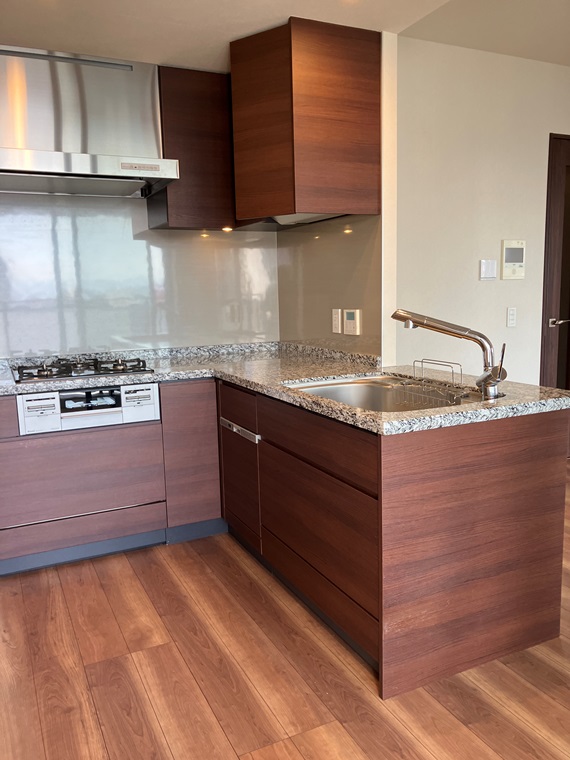 プラウド府中ステーションアリーナ リビング