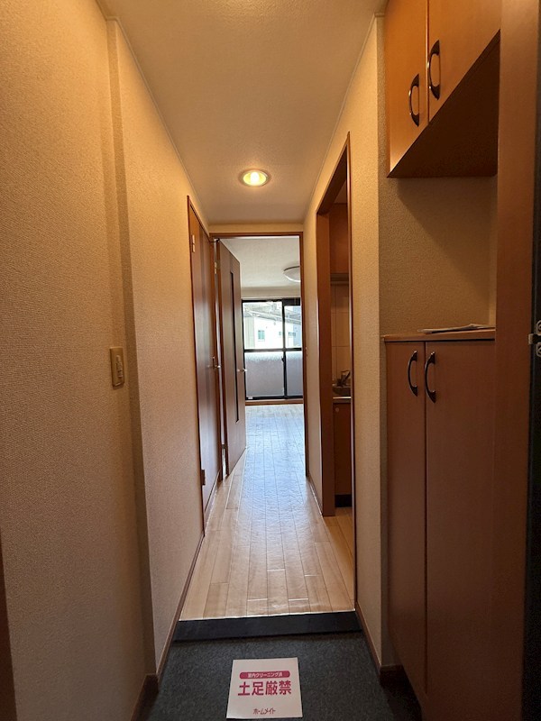 ヴィレッジヒル宮西 玄関