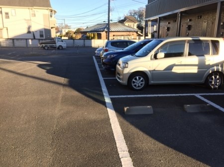 グレースコートA 駐車場