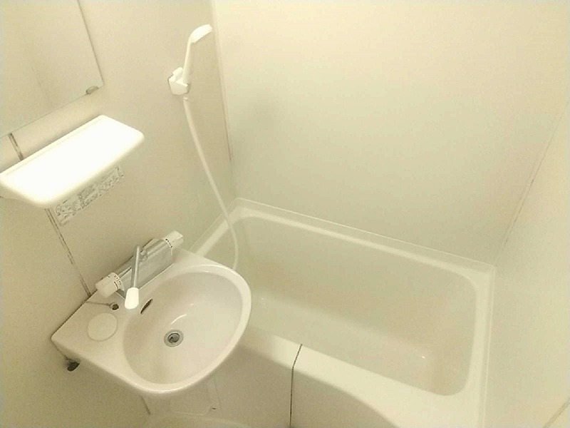 レオパレスHSIRIVER 風呂画像